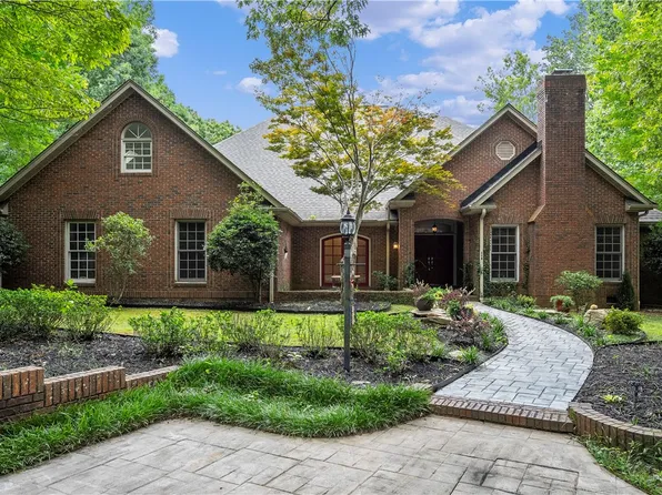 116 Tall Pines Trl, Greenwood, SC 29646