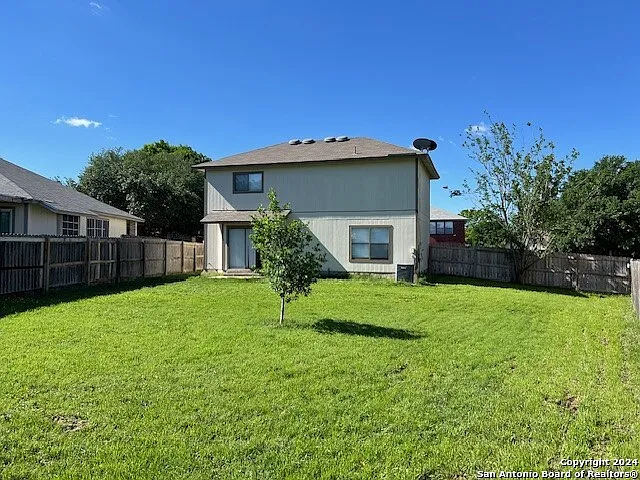 6627 Meadow Fawn Dr — Photo 15