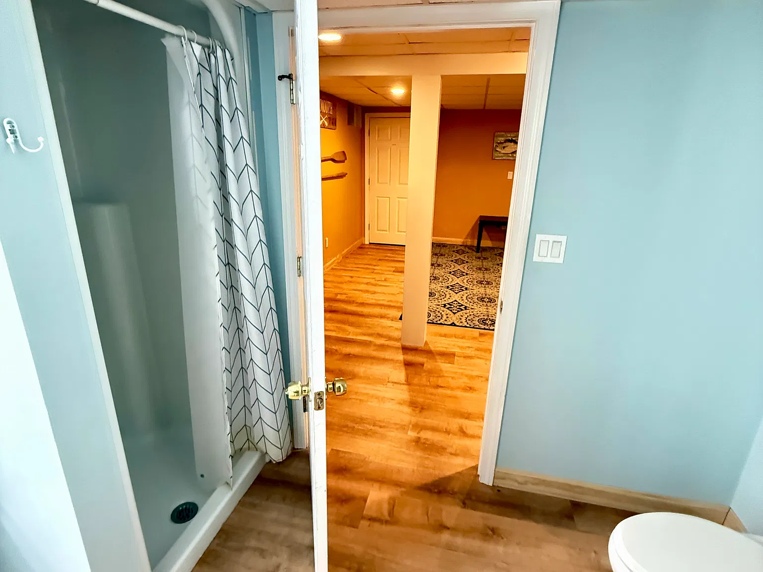 2 bed, 1250 sqft, $2,300 — Photo 2