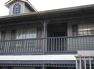5th image of 313 Dirksen Dr APT B13