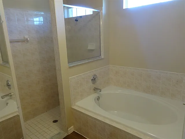 1323 Old Millpond Rd — Photo 12