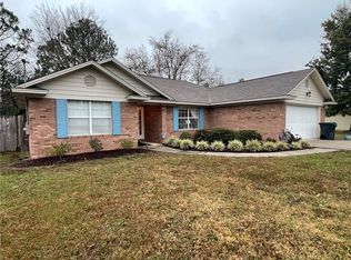 121 Timber Ridge Dr, Brunswick, GA 31525