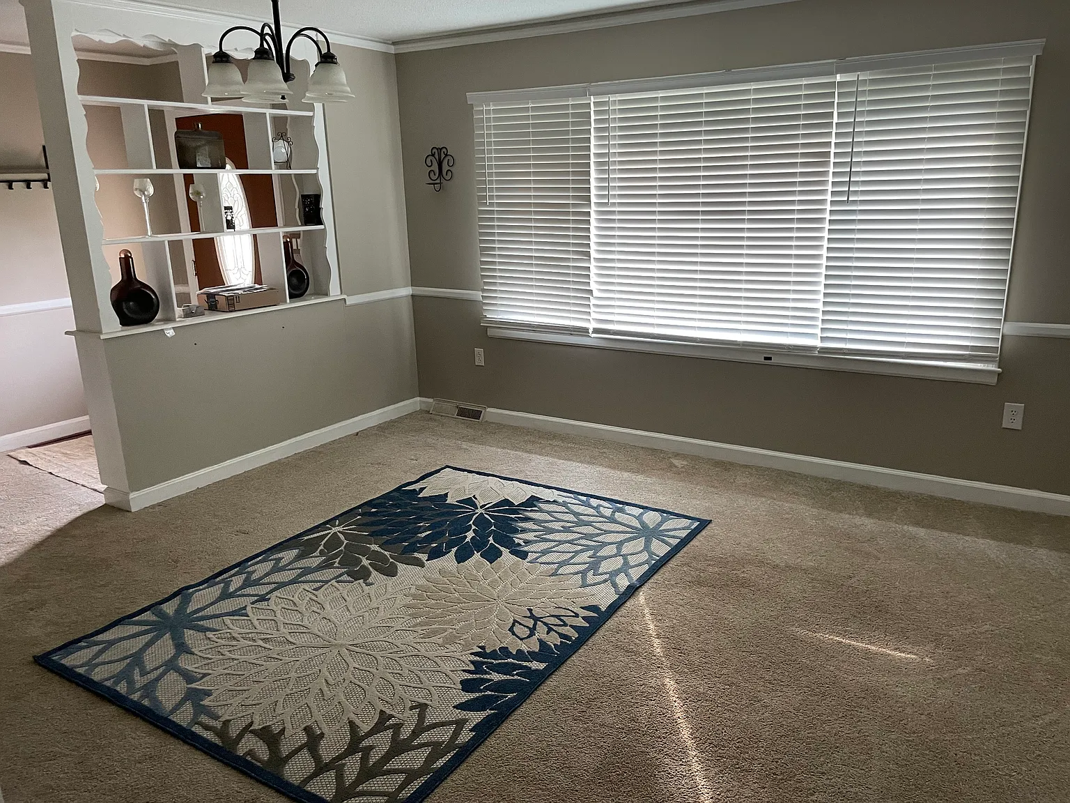 3 bed, 1.5 bath, 1762 sqft, $1,875 — Photo 4