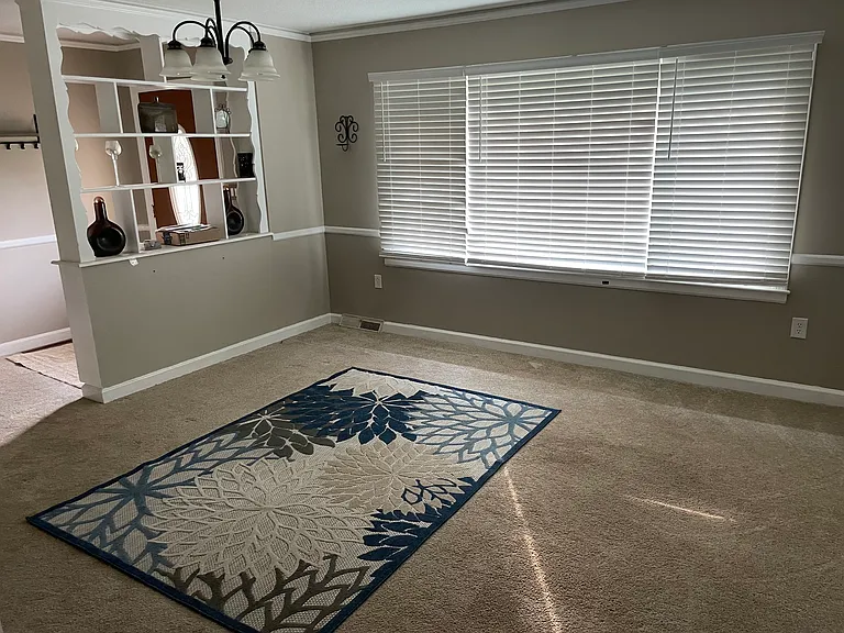1000 Fairfield Dr — Photo 4