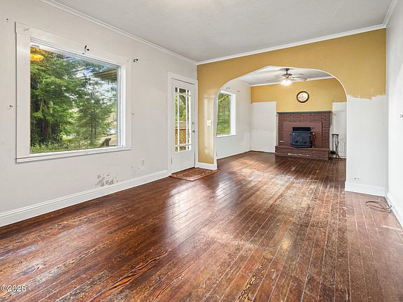 12th image of this home