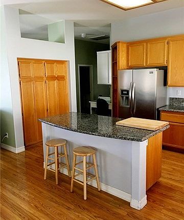 3rd image of 25164 Freeharbor St