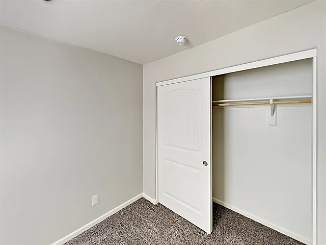 20785 W Thomas Rd — Photo 11