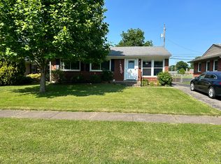 3751 Glenmeade Rd, Louisville, KY 40218
