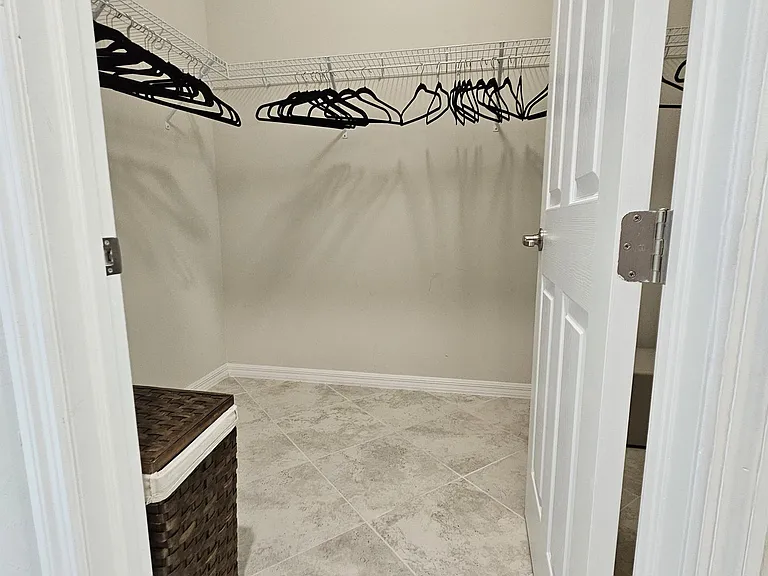 5997 Berwick Ln — Photo 46