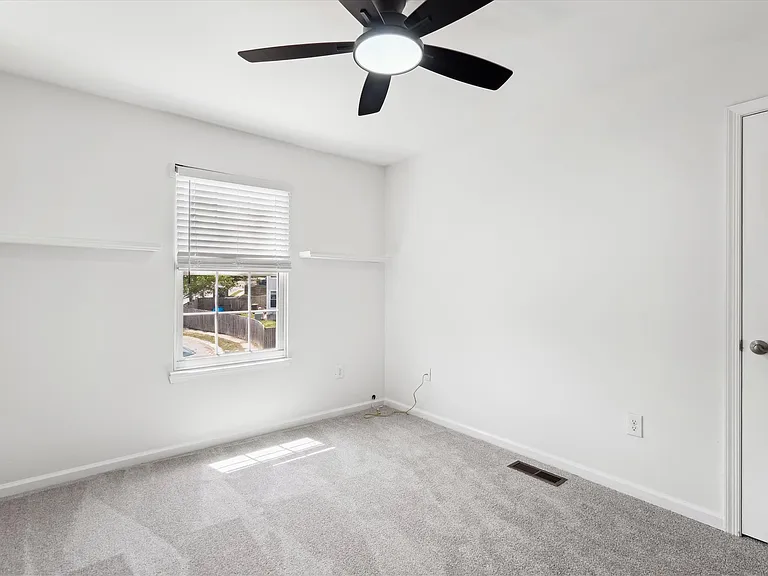 3594 Half Moon Gln — Photo 17