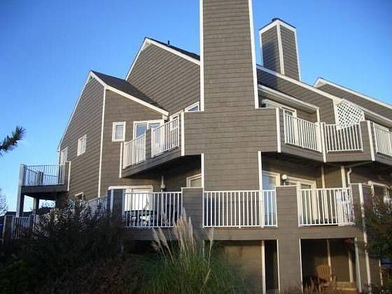 1st image of 65 Harbour Dr