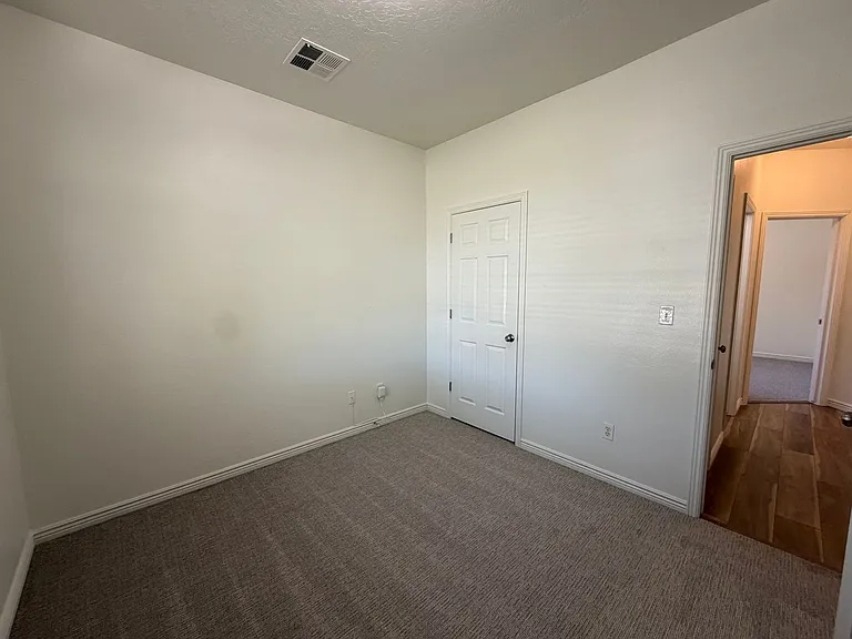 519 W Harvest Ln — Photo 21