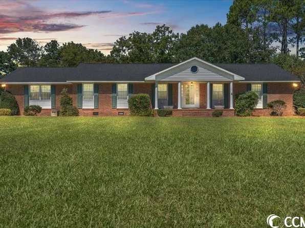 202 Carolina Ct., Mullins, SC 29574