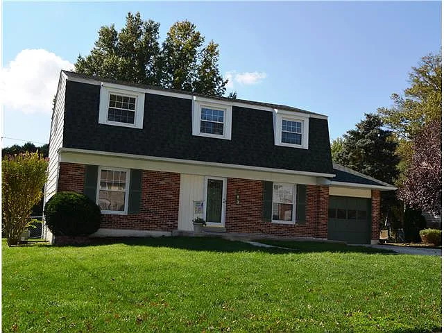 13 Glenbarry Dr photo 1