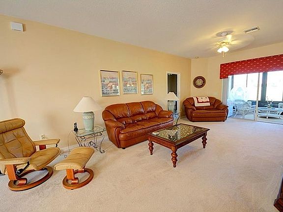 3rd image of 3072 Dunmore Dr