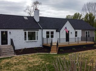 4284 Rockfish Rd, Grottoes, VA 24441