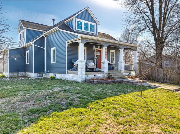 302 Panhorst St, Staunton, IL 62088