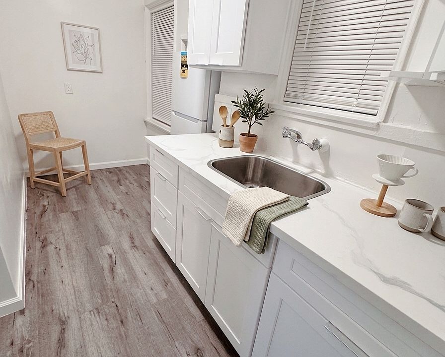 2nd image of 1054 Winchester Ave #B