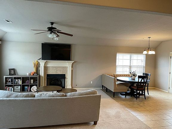 3rd image of 451 Sorrento Dr