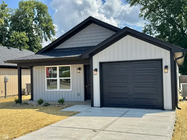 1024 Avenue B St, Greencastle, IN 46135