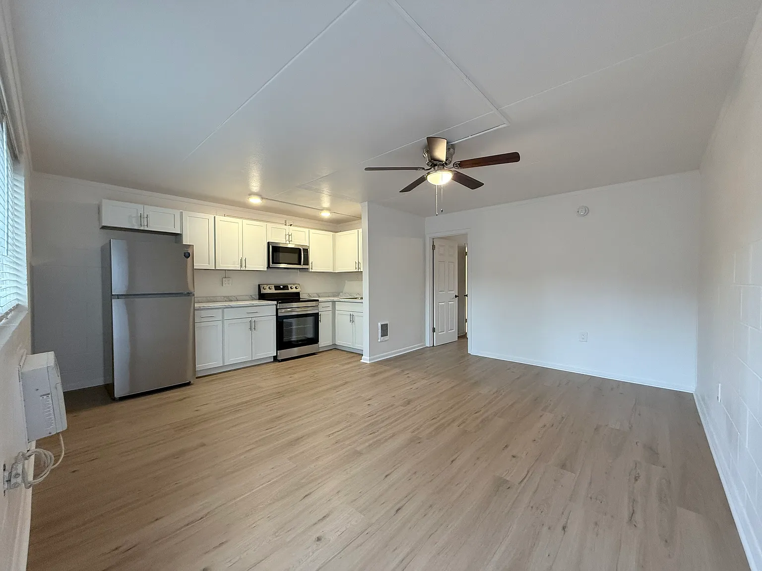 1 bed, 500 sqft, $1,095 — Photo 1