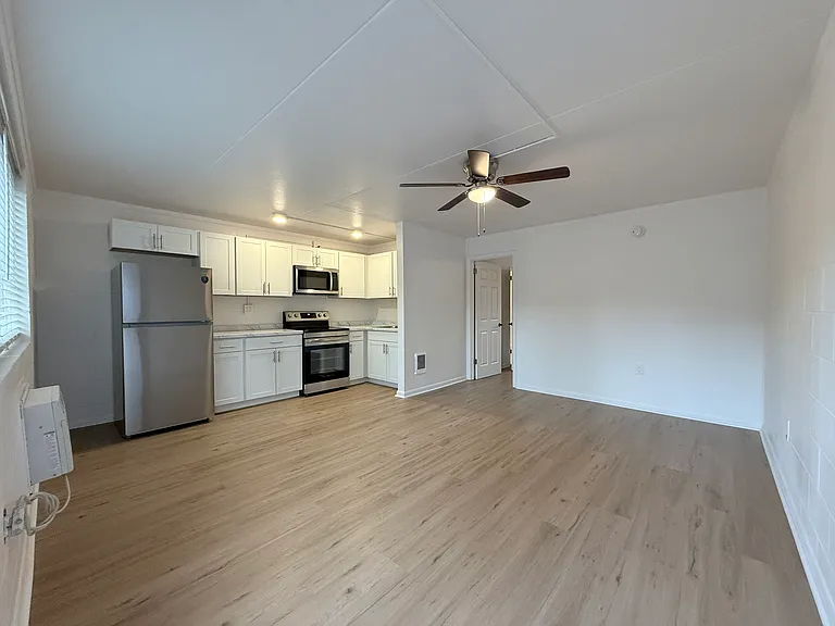 Living Room/Kitchen