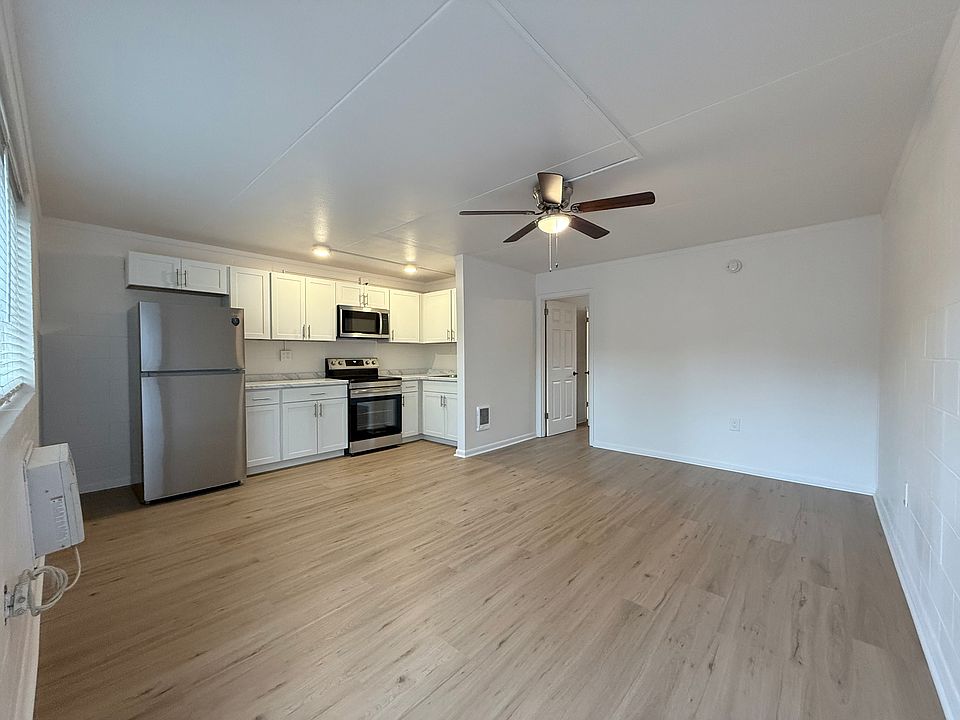 Living Room/Kitchen