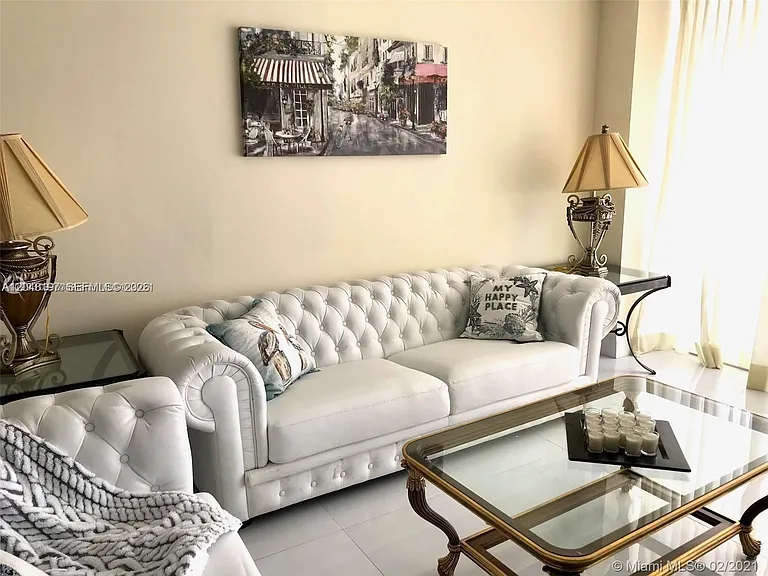 19707 Turnberry Way #23F — Photo 8