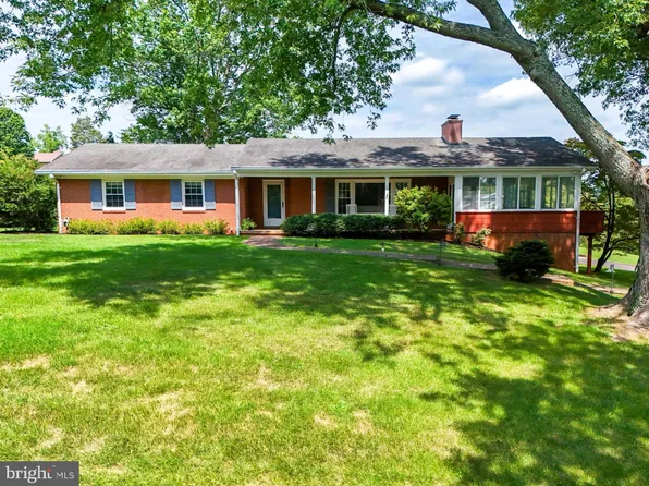 7210 Hunting Ln, Warrenton, VA 20186