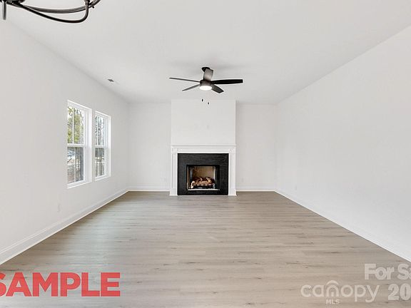5th image of 3170 Lavender Ln