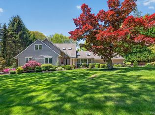 30 Orchard Drive, Woodbury, NY 11797