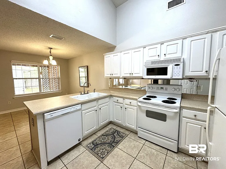 9964 Hollowbrook Ave — Photo 14