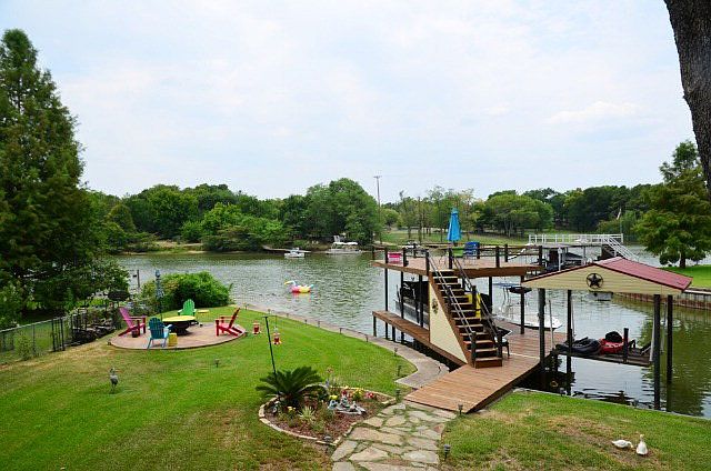 1st image of 1505 Oak Shore Dr