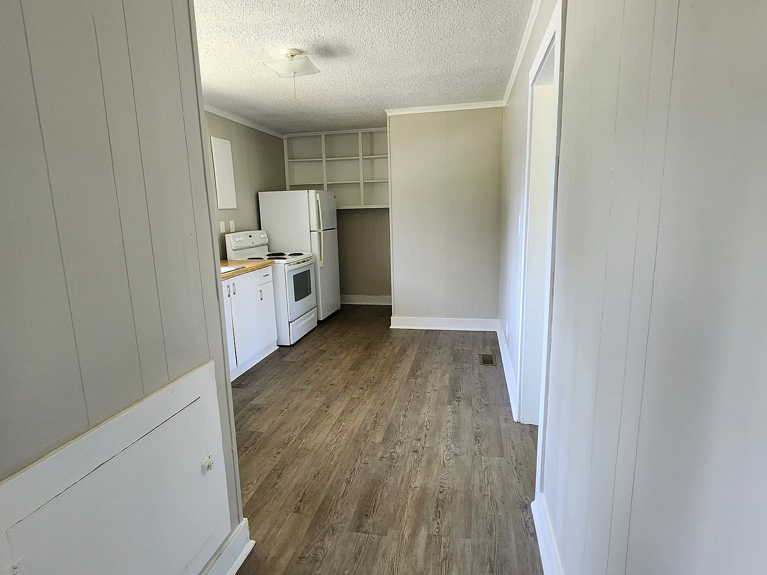 1 bed, 1100 sqft, $875 — Photo 4