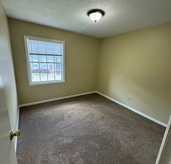 1422 S Lee St — Photo 13