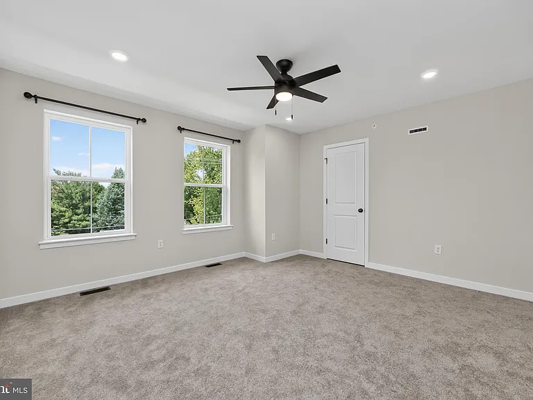 113 Abramo Victor Dr — Photo 15