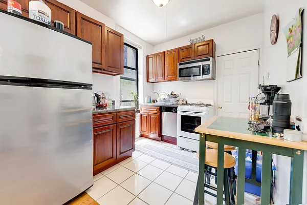 Rented by Blackwater Associates Inc. | media 18
