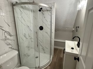 17 Central St #3, Derry, NH 03038