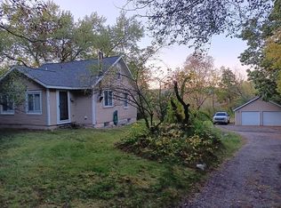 4477 Knapp Ct NE, Grand Rapids, MI 49525