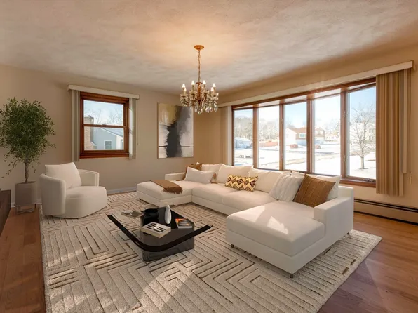 11 Ocean View Dr, Gloucester, MA 01930