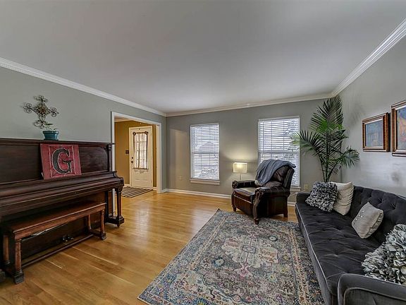 4th image of 10027 Deepwood Ct