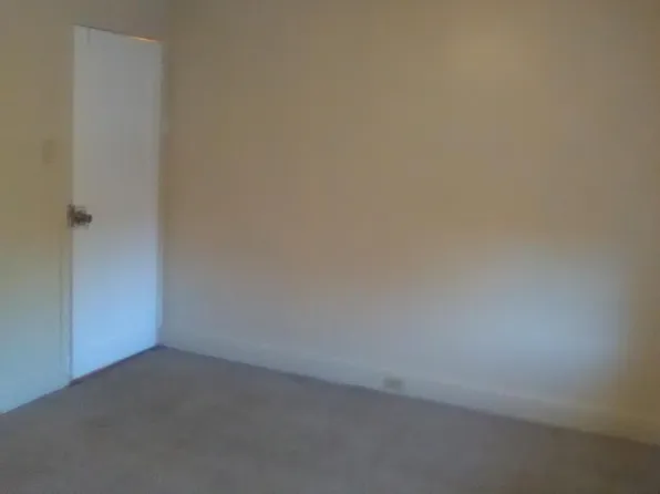 216 S 11th St, Reading, PA 19602