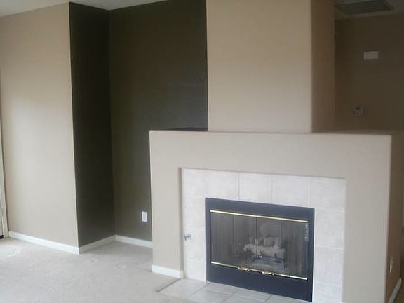 Living Rm-Fireplace
