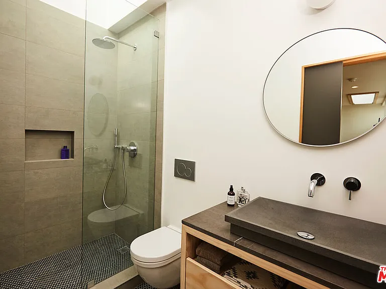 723 Coeur D Alene Ave — Photo 5