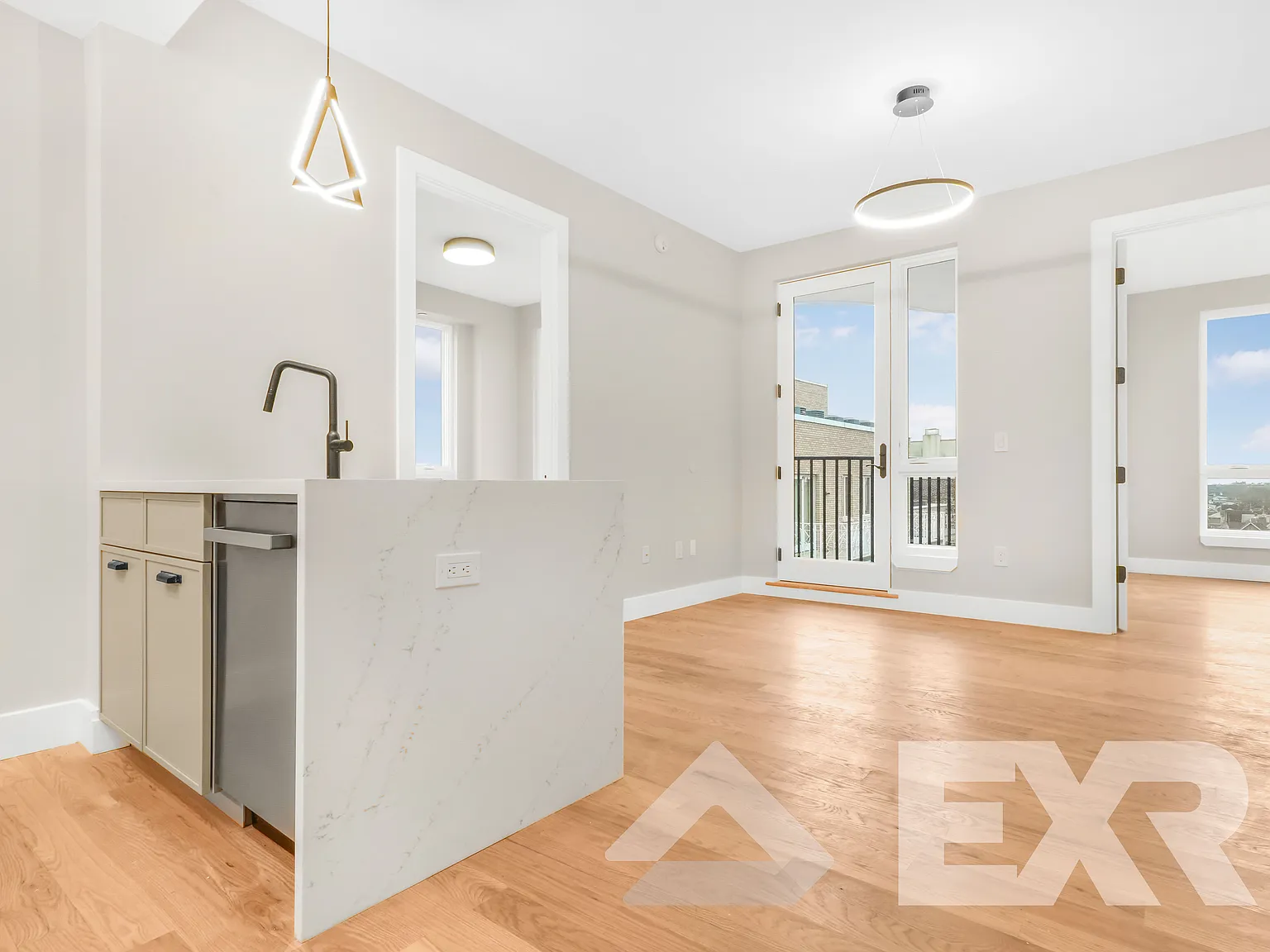 2112 Avenue P — Photo 1