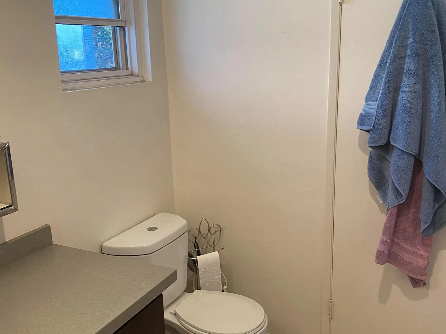 2 bed, 10000 sqft, $1,225 — Photo 1
