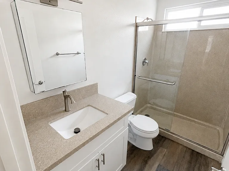 Casa Madrid Apartments — Photo 17