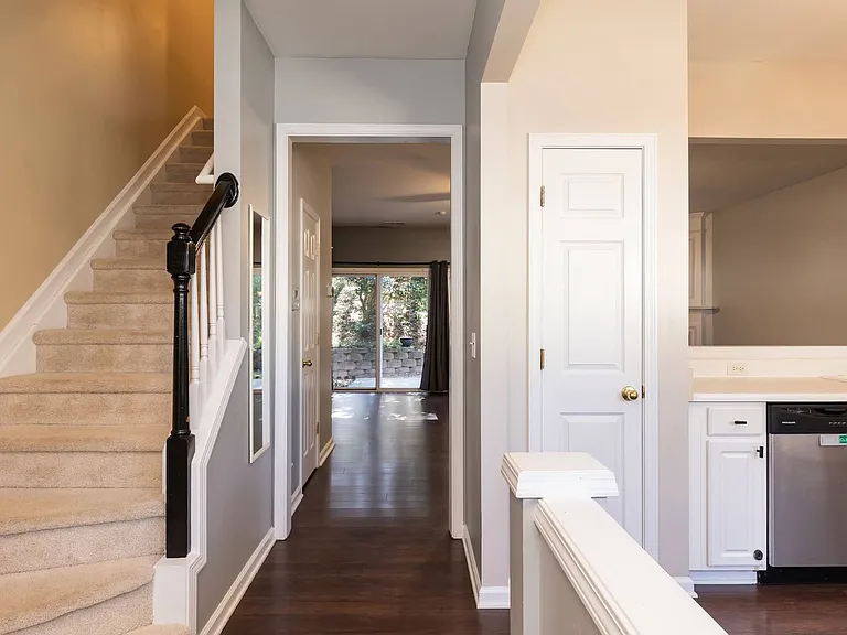 4254 Vienna Crest Dr — Photo 4