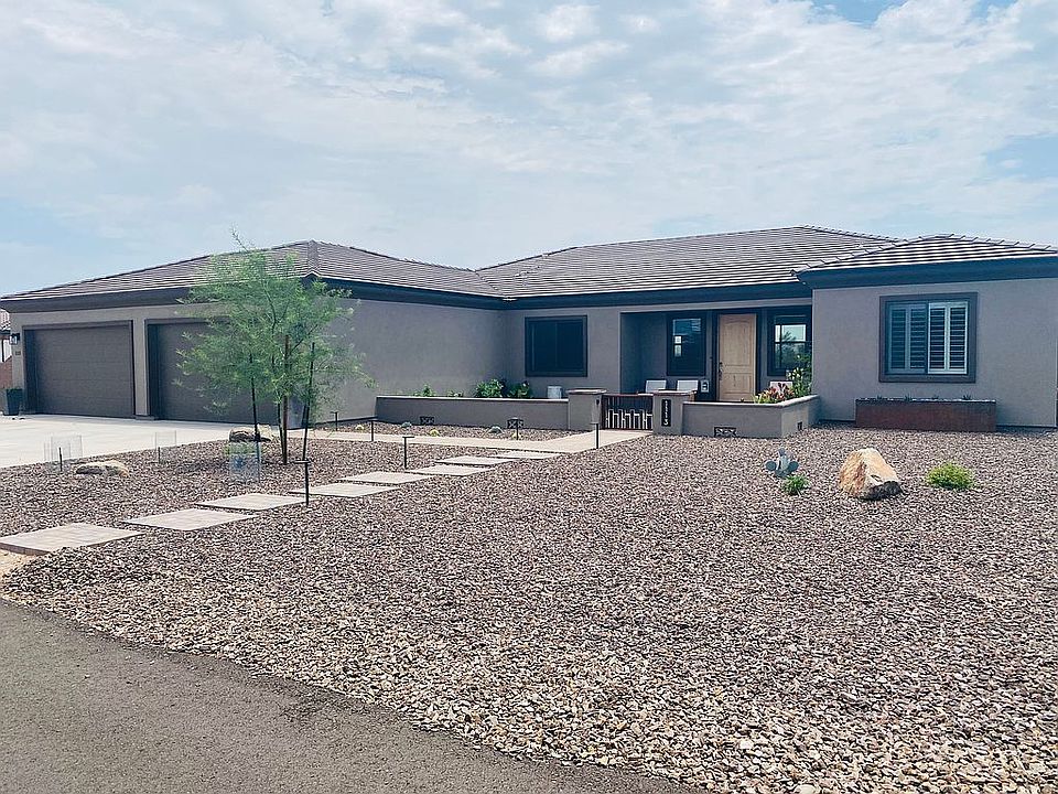 2nd image of 1113 E Desert Hills Estate Dr