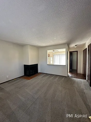 2031 Estes Ln #2 Photo 1